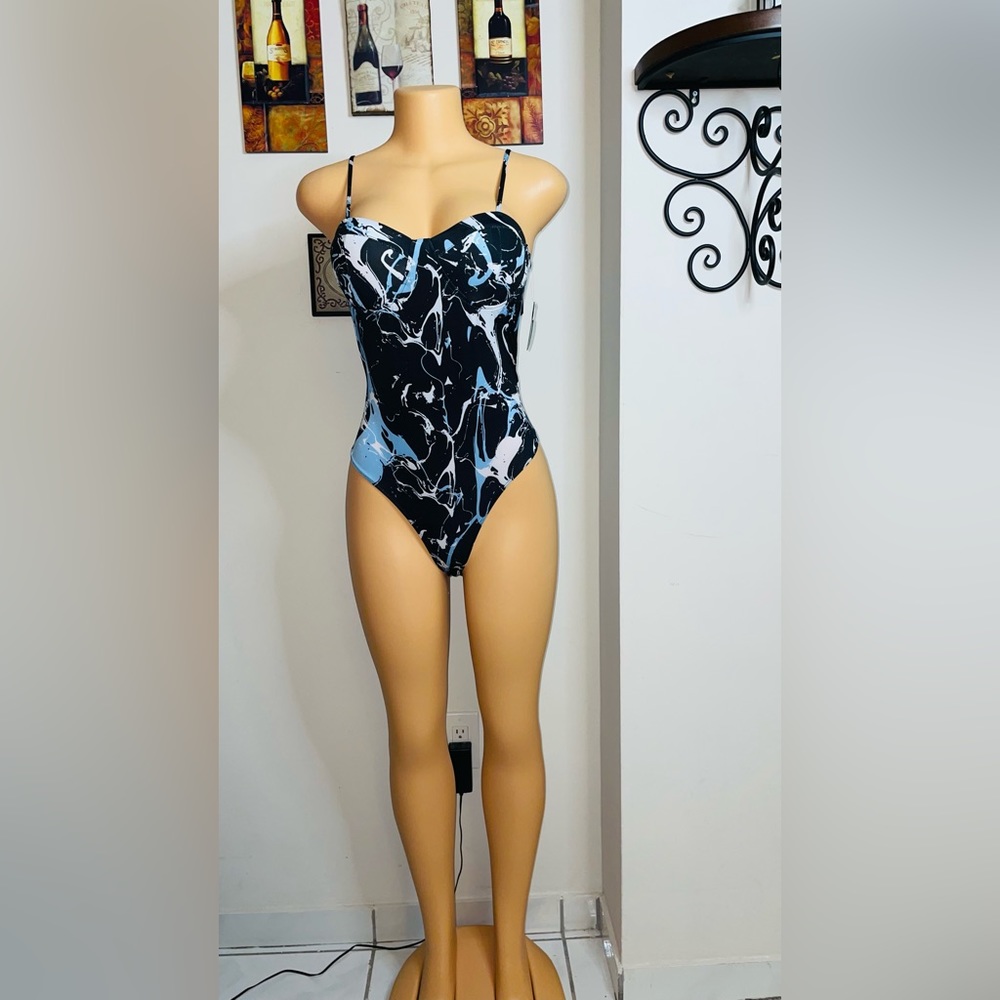 NWT Floral women's one piece swimsuit SIZE M